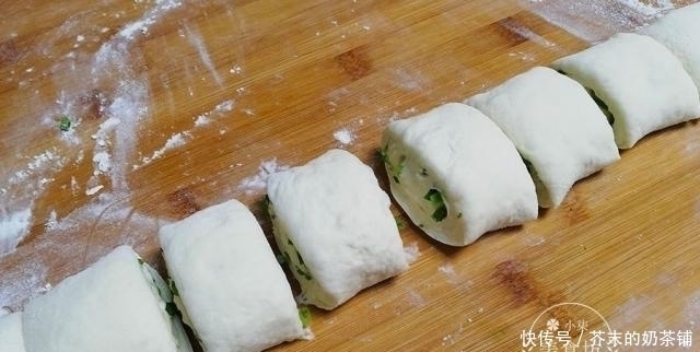 不硬|教你葱花发面饼做法,不用揉面,筷子一搅,松软好吃,凉了也不硬