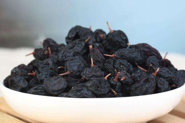 吃法|葡萄干吃对了,效果堪比“冬虫夏草”,葡萄干的4种正确吃法