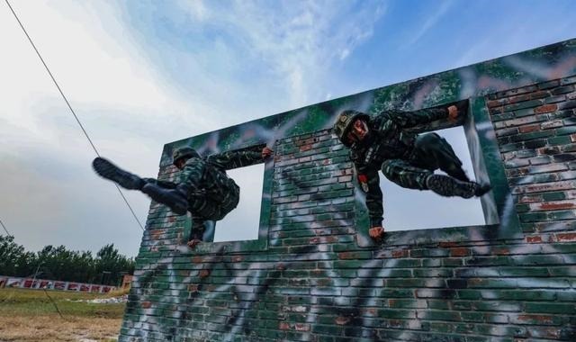 策划|军团策划丨燃!节日不忘战备,中国军人枕戈待旦……