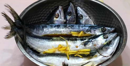 真香|做鲅鱼,最好不要加水炖,海边人都这样做,鱼肉鲜嫩不腥气,真香