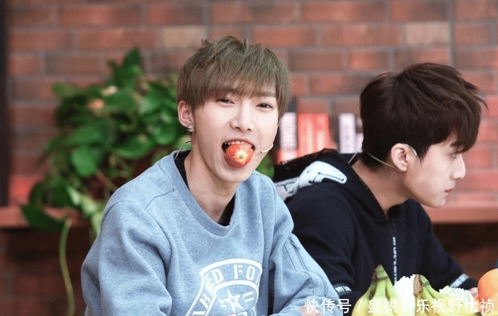 表现|赵磊眼神干净,声音清澈,创造营之旅表现真的很棒