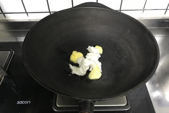 南方人|面粉炒一下,热水冲泡,营养可口,北方人常吃,南方人吃过的不多