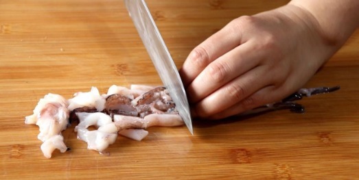 搅拌均匀|这是芋头汤的做法,与小海鲜巧妙搭配,太好喝了,鲜上加鲜