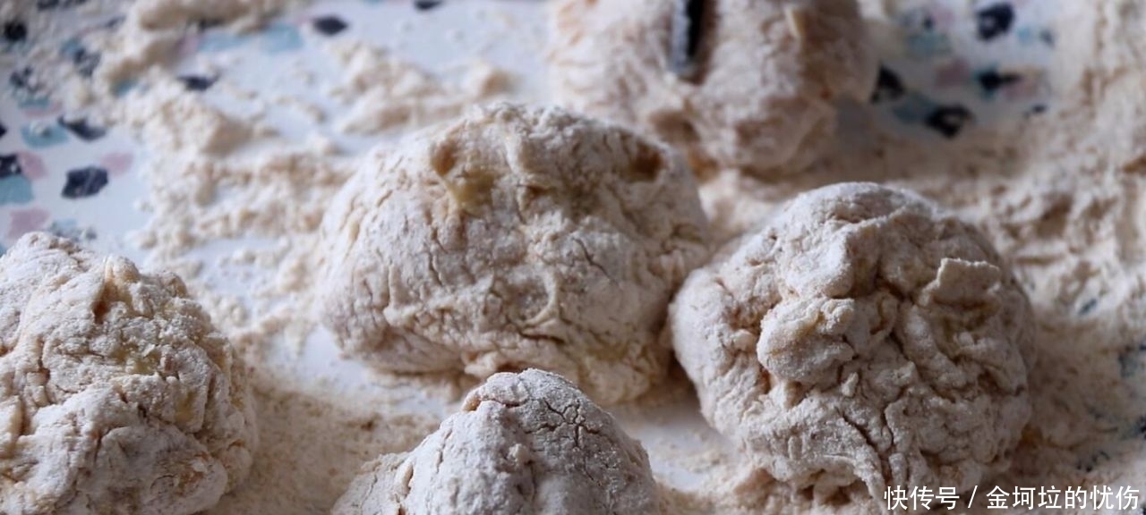 鸡翅|我教你怎么用酱油炒鸡翅。吃东西的时候不需要吐骨头。鸡肉又嫩又多汁