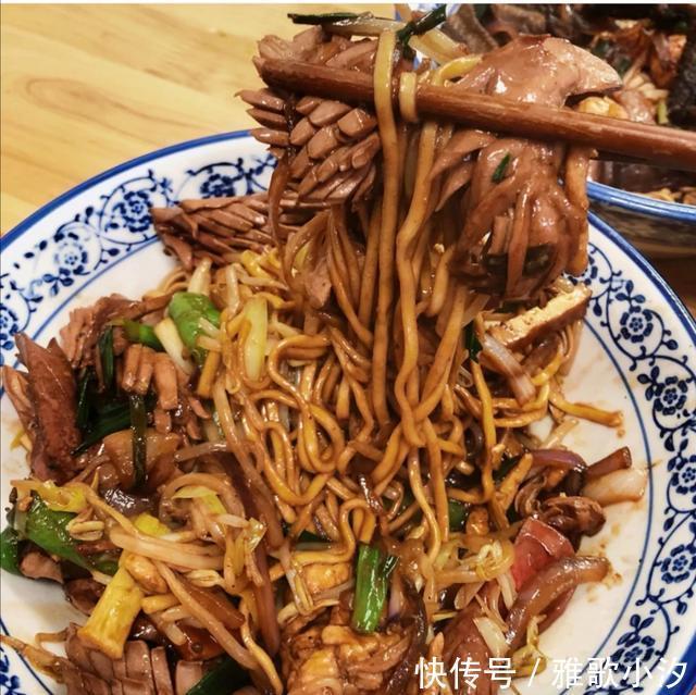 担担面|“中国十大面条”,面汤浓味鲜香,面条根根分明,你全吃过了吗?