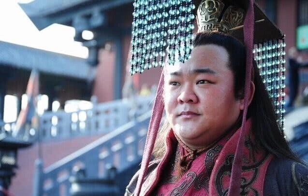 聪明|诸葛亮临死前,阿斗问了一个问题,诸葛亮才知道他有多聪明!