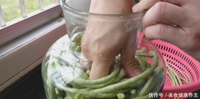 好吃|想吃酸豆角教你客家传统做法,酸脆爽口好吃,一次6斤吃1年不坏