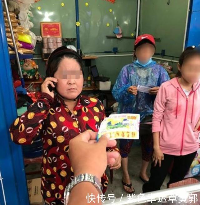 一气之下|女子兑奖被告知是假的，一气之下，叫朋友砍断店家的右手