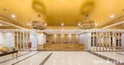 所及|黄金酒店一晚仅需2000元,触目所及都是黄金!