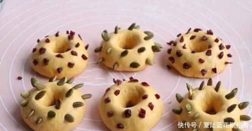  好吃|女儿不吃早餐，换个做法，出锅连吃3个，比馒头好吃，比油条健康