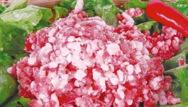 忘不掉|包肉馅饺子时,牢记两点窍门,包出的饺子更鲜更嫩,咬一口忘不掉