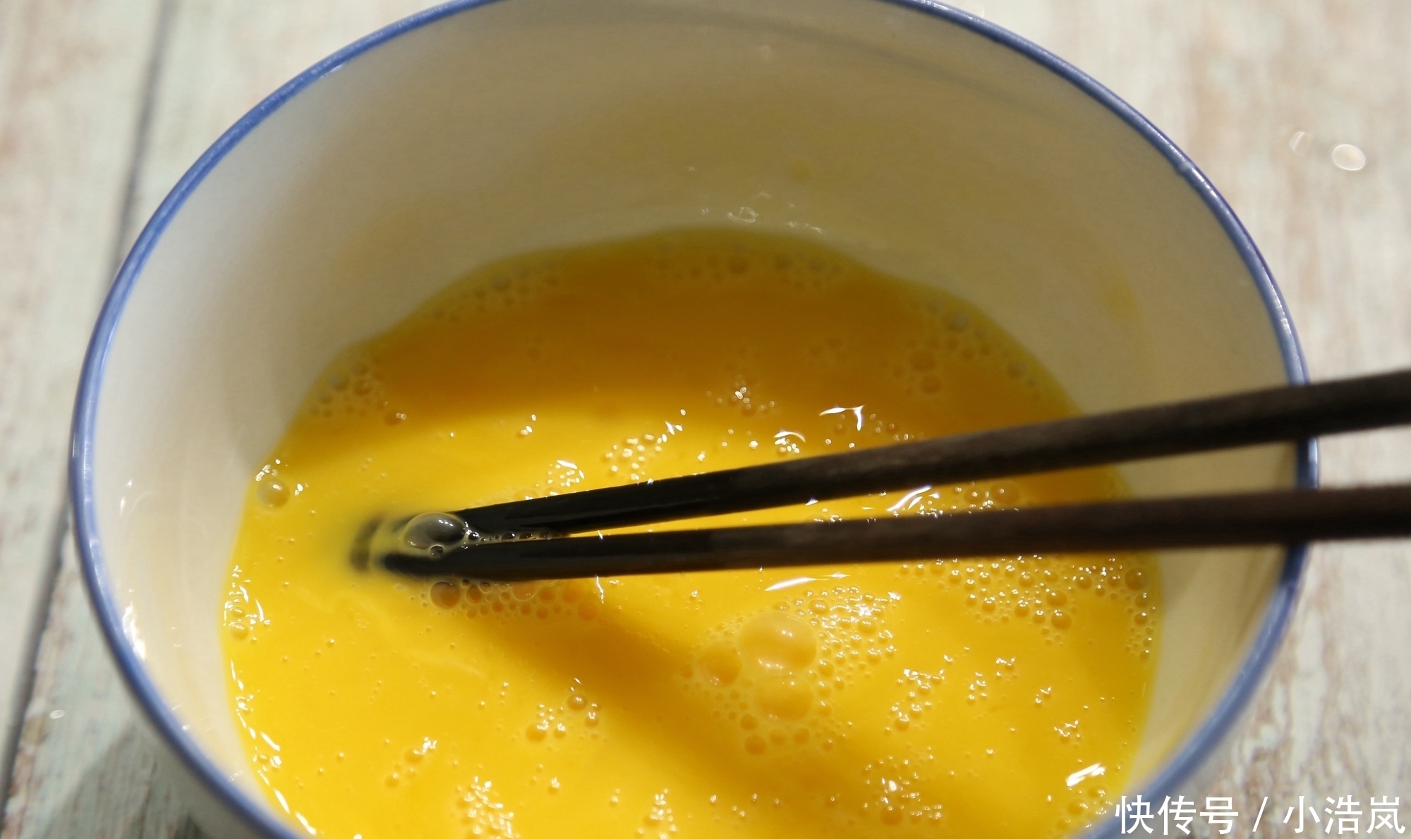 入口|鸡蛋吃了几十年,第一次如此做,不加一滴油,“入口即化”