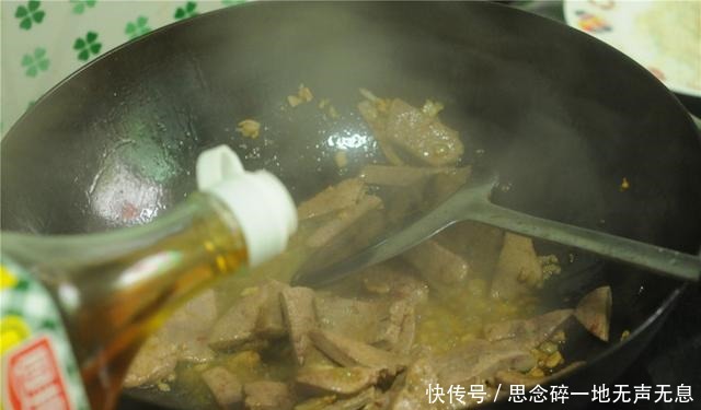 最伤|喝酒伤肝大错特错,这件事虽不起眼,但最伤肝,大家每天总是做