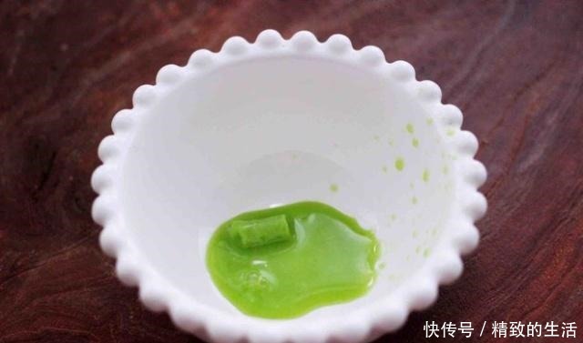 好吃|辣根拌秋葵毛蛤的做法,味道浓郁,营养丰富,口感爽滑,非常好吃