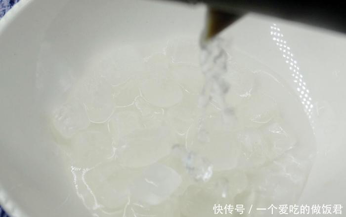 家里|馋糖炒栗子,教你在家轻松做,个个开口轻松剥皮,家里有锅就能做