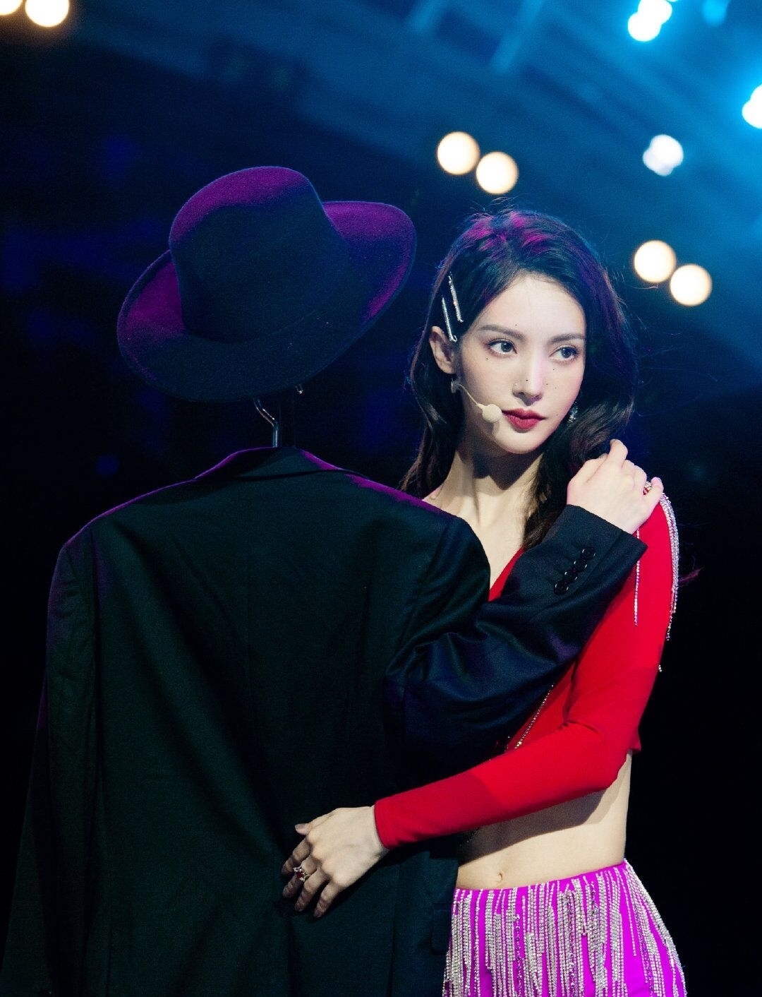  歌曲|乘风破浪：为啥慢歌《情人》能夺冠，宁静组的《莲》却遭吐槽？