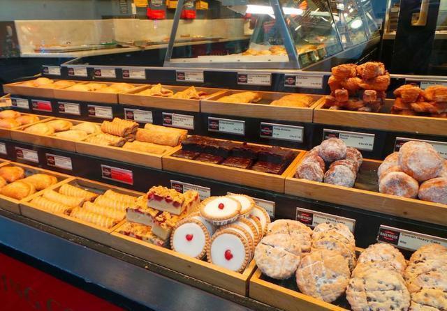 着大量|买面包时,遇到这4种最好别买,点心师:只有不懂的人才会买