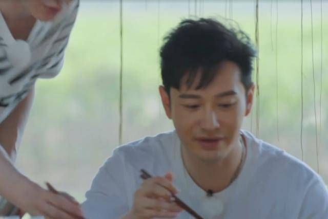 吃法|黄晓明自称易胖体质,当吃米饭时,谁注意吃法难为他了