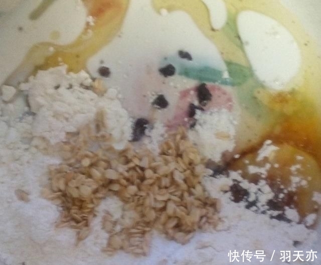 燕麦|用燕麦代替三分之一的面粉,用红糖代替糖,这些饼干既低脂又好吃