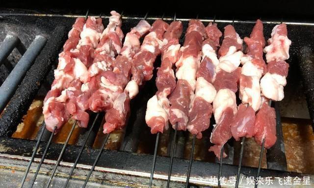 餐厅|不管你吃多久,路上至少有三家美食餐厅