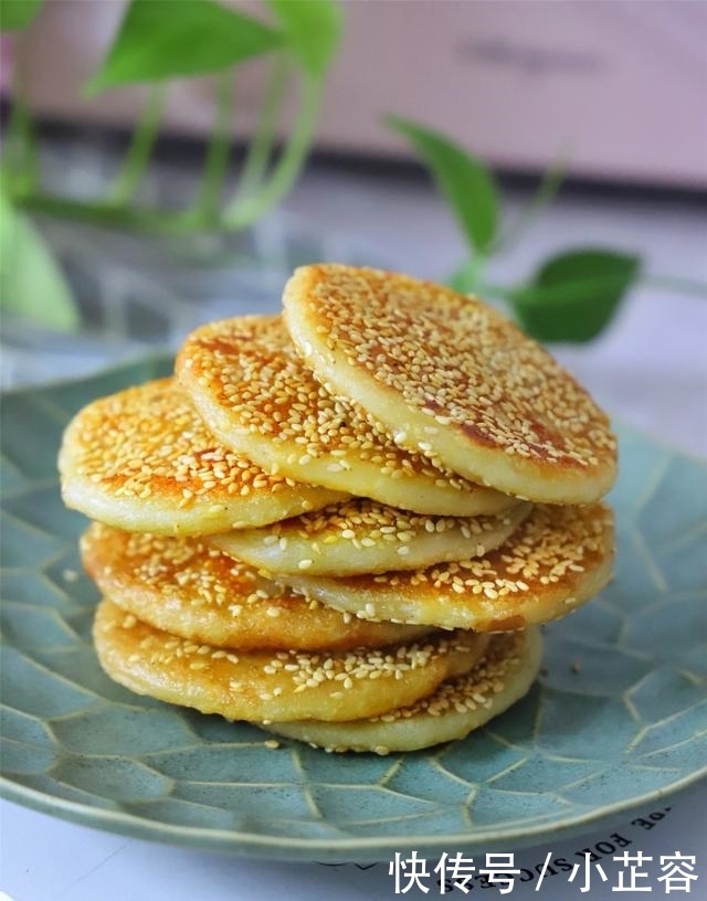  早餐|山药别总炒着吃，做成营养早餐饼，香甜软糯，孩子隔天就想吃