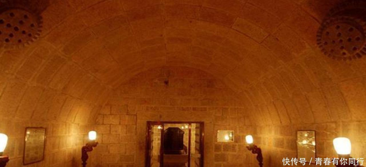 皇帝|皇帝下葬，地宫反锁，最后一个工匠是如何逃脱出来的！