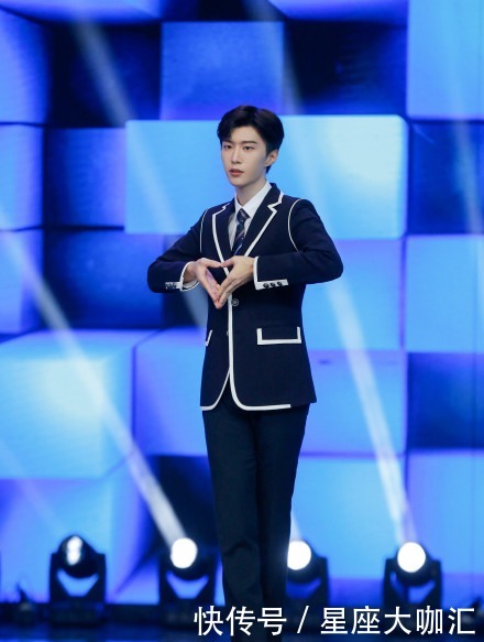 虞书欣|《快乐大本营》披荆斩棘的哥哥来了,虞书欣为王耀庆打call