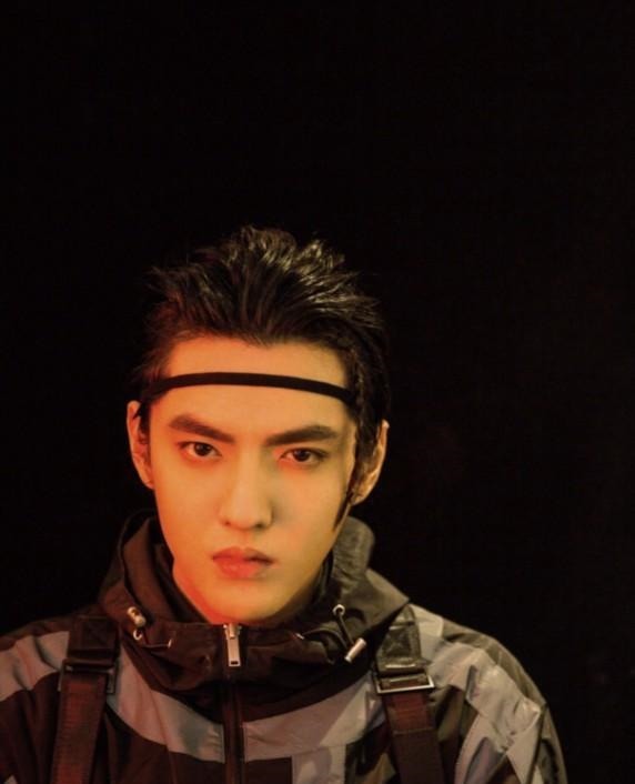 返场|网友曝吴亦凡综艺罕见发怒!现场罢演40分钟,返场后这段话真real