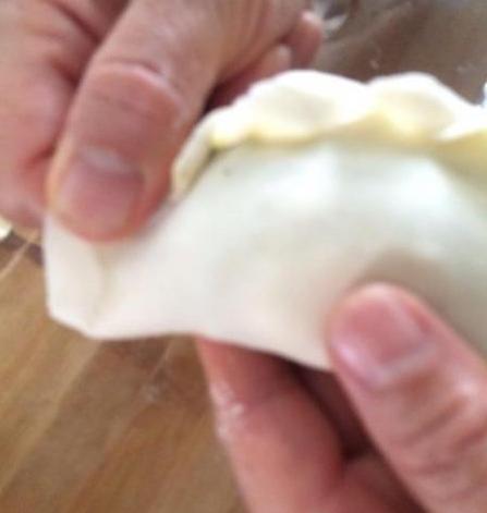  秒杀|冬天男人要多吃韭菜盒子，教你这样做皮薄馅大，绝对秒杀外面卖的