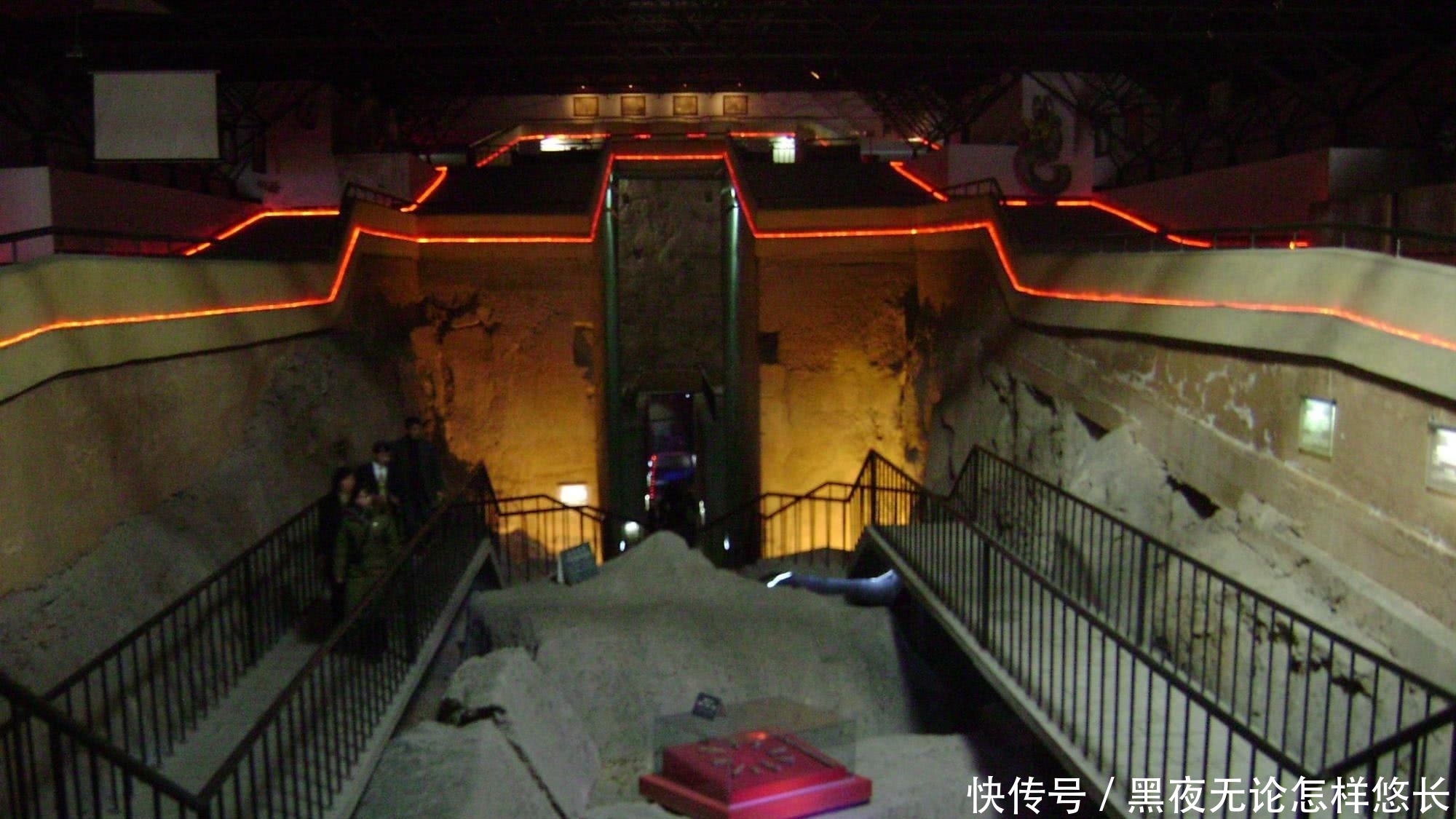 盗墓贼|这件金缕玉衣如此精致,为何盗墓贼只取金线,却留下了玉片