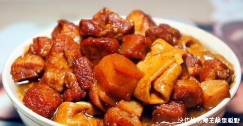 红烧肉|红烧肉时,别再放八角和桂皮了放这2样炖才香,减肥也要吃一顿