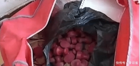 派出所|收件人频繁改收货地址，外卖小哥直接送进派出所，民警一拆事大了