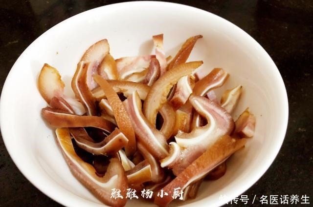 家常|一道家常凉菜,做法简单,好吃解腻,比大鱼大肉受欢迎