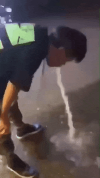 沙雕|“网购魔鬼辣椒，被辣成了乡巴佬卤蛋？”哈哈哈哈哈这也太沙雕了～