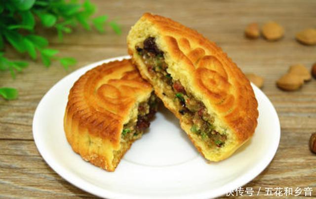 制作出来|五仁月饼中的“青红丝”是什么东西了解清楚以后，涨知识了