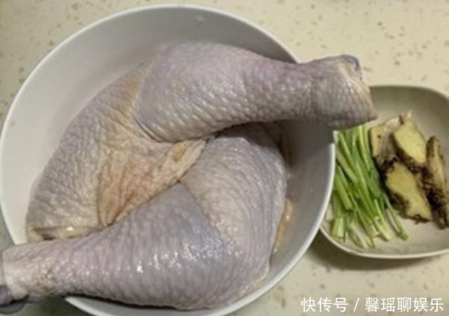  新手|凉拌手撕鸡的做法，新手也能做