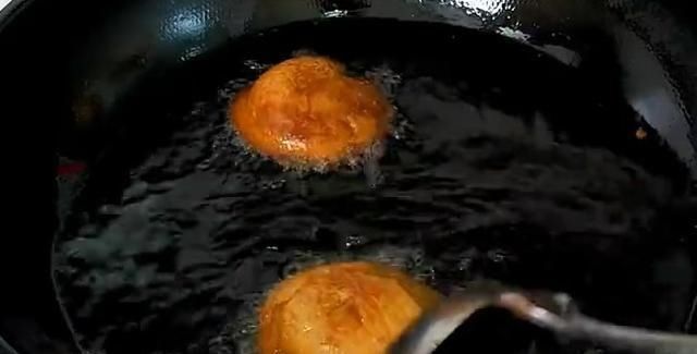 美味|红豆和大米不用熬粥,这么做当早餐吃简单美味,大人小孩都爱吃