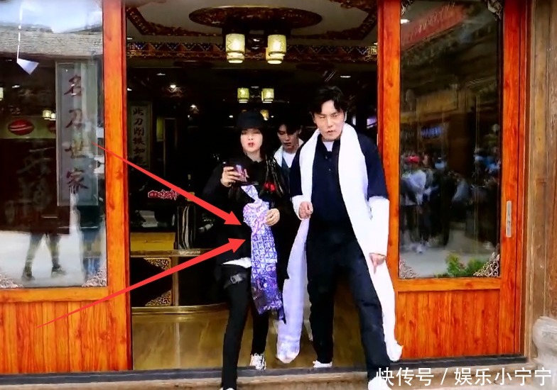 极限|杨超越上《极限挑战》全程被打码,得知真相才懂导演的苦衷