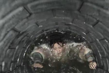 光绪皇帝|八国联军兵临城下,急于逃命的慈禧为何不忘将珍妃丢进井中淹死?