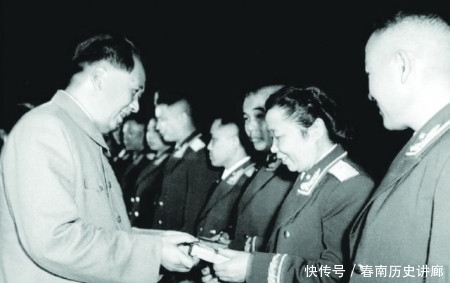 令人|新中国第一位女将军,周恩来亲手授军衔,去世后遗产清单令人痛哭