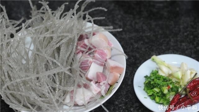  大白菜|冬天, 这菜人人爱, 2块钱一大碗, 每天炖一锅, 百吃不厌