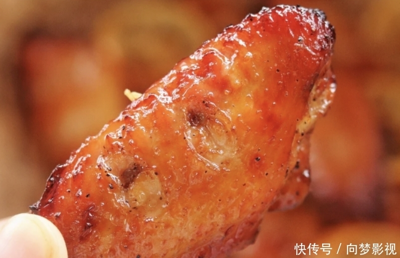 接下来|烤翅新做法!制作一款柠檬烤鸡翅,外酥里嫩真入味!