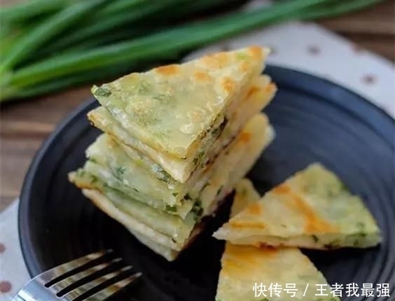  煎饼果子|这才是煎饼果子最好吃的做法,煎饼香,果子酥,比外面卖的还好吃