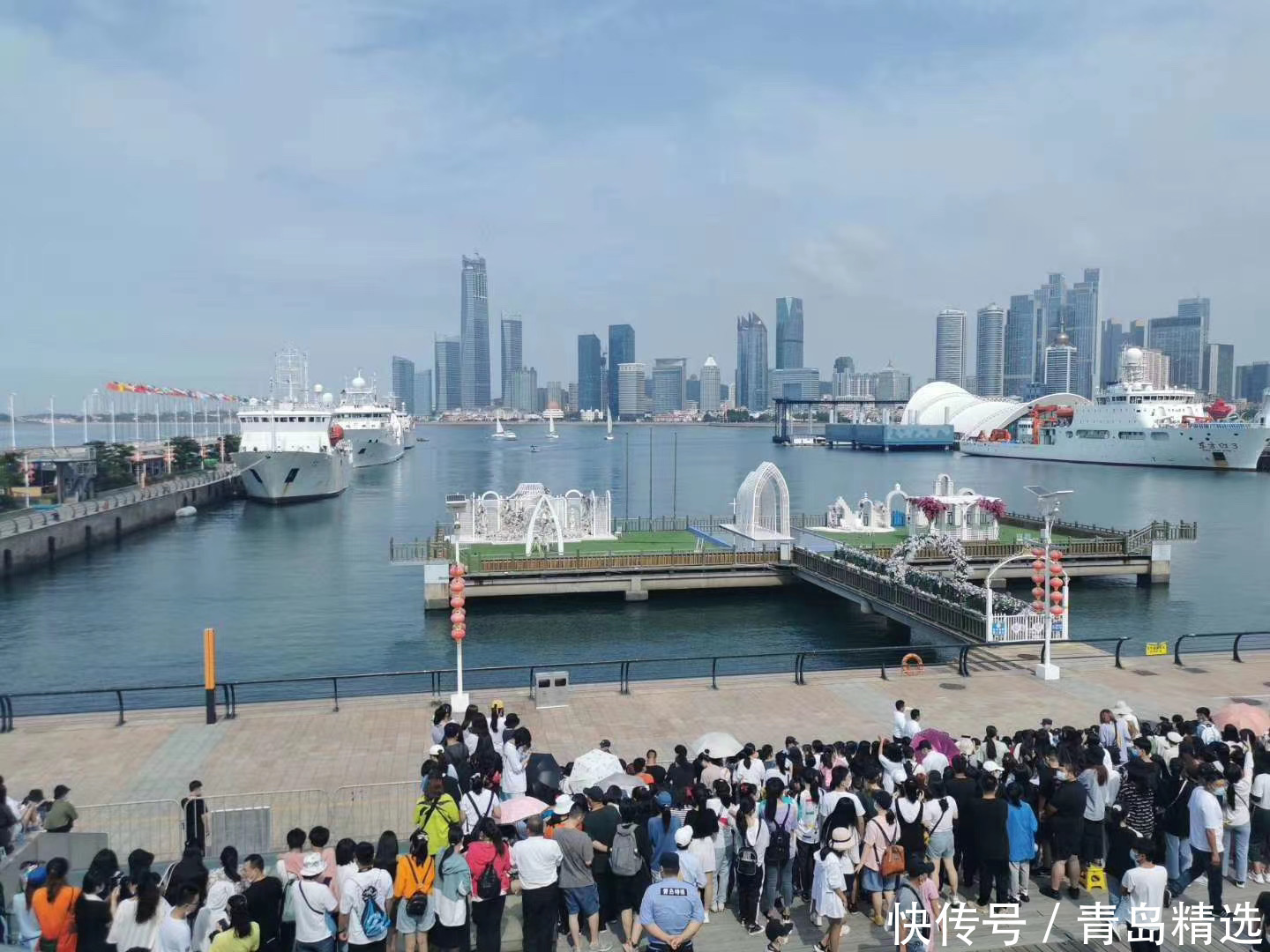 尖叫|蔡徐坤、陈立农……跑男来青岛了!录制现场大批粉丝尖叫连连
