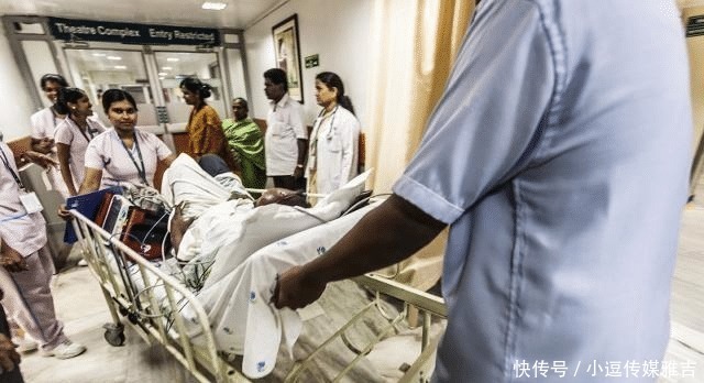  大打出手|迎婚宴双方大打出手，只因男方亲戚“超员”，女方：我们饭不够