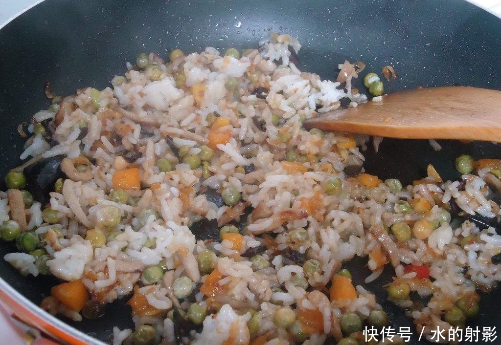 辣椒|学会做培根虾米炒饭,家常好吃超美味,让你吃一口就喜欢上