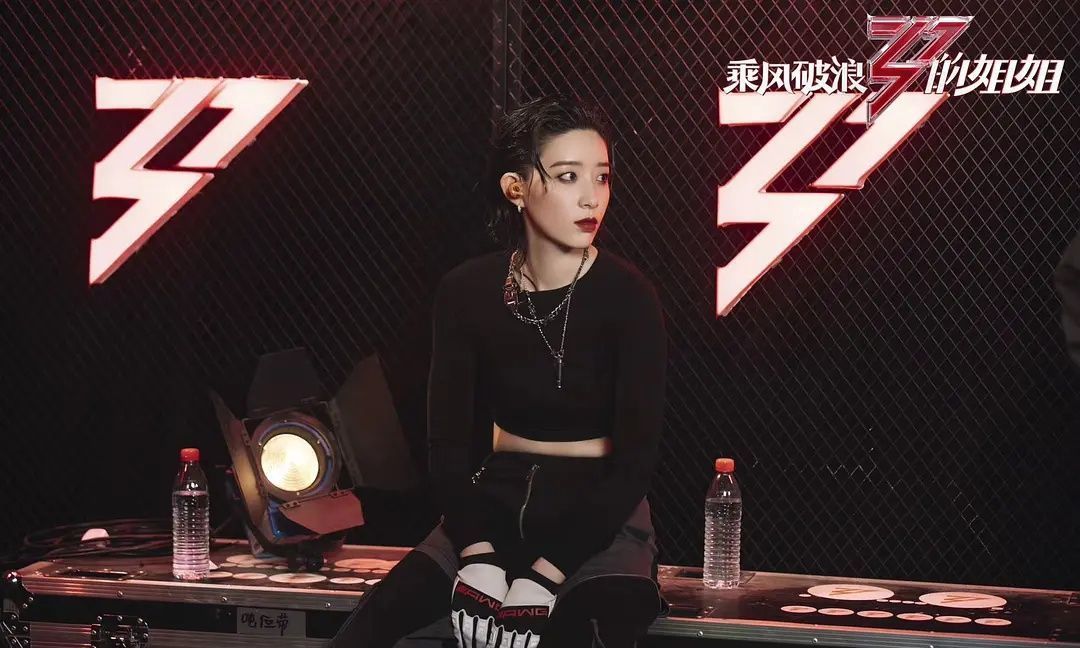 风平浪静|《姐姐》乘风破浪变“风平浪静”,少了冲突感,还有多少人愿意看