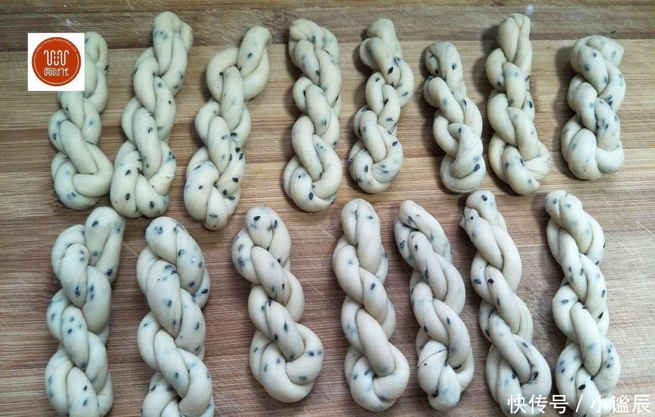 发面|麻花自己做,无添加,不用发面,两手一搓,做法简单更好吃