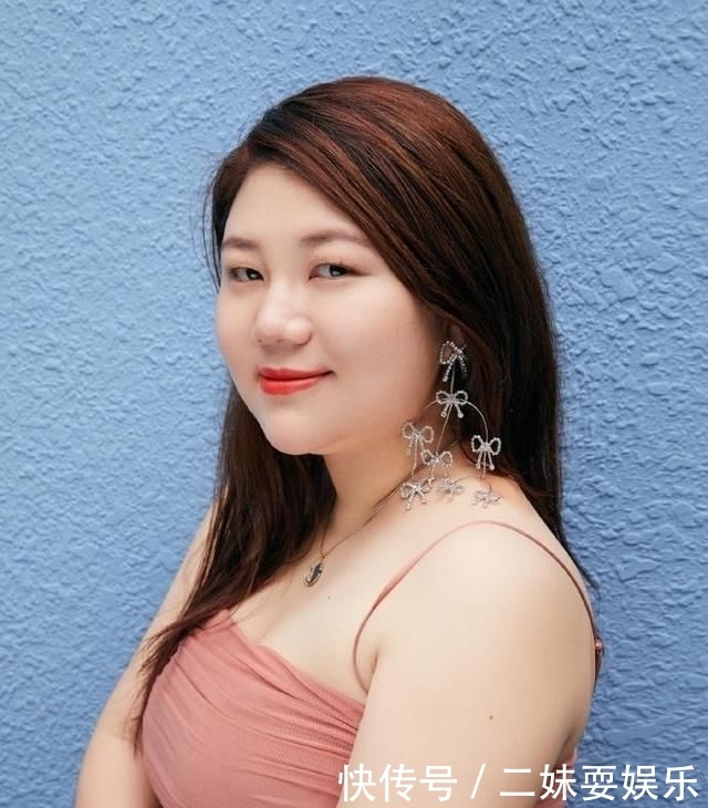 cue|《脱口秀大会》:杨天真劈叉燃炸全场,张博洋cue易烊千玺遭淘汰