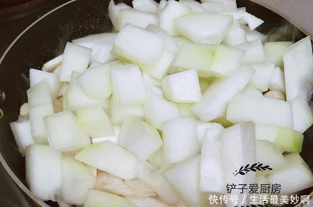 杏鲍菇|冬瓜新吃法,每天做一盘,燃烧脂肪,胖人越吃越瘦